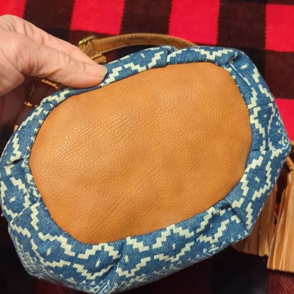 Claire's tassel dre string bucket bag crossbody purse Boho - Picture 8 of 11